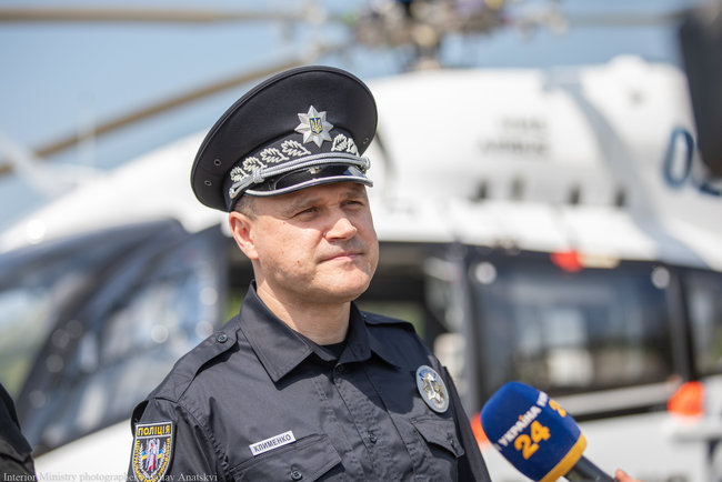 Аваков проинспектировал Центр авиации Нацполиции на Черкасщине 04