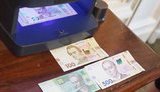 Найчастіше минулого року підробляли банкноти номіналом 500 грн, 100 грн та $100, - НБУ. ІНФОГРАФІКА