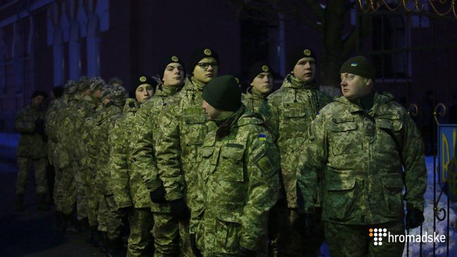 Україна вшановує память героїв бою під Крутами, який відбувся 100 років тому 02