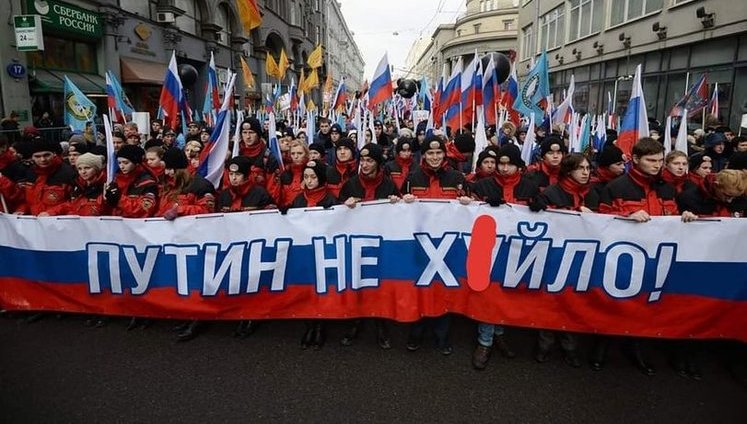 Минутка нежности в ВР, зеркальный ответ путинских фанатов, жертвы дубляжа. Свежие ФОТОжабы от "Цензор.НЕТ"