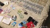 Киберполиция разоблачила группировку наркоторговцев, продававших особо опасный психотроп через Интернет. Стоимость изъятого - более 4 млн грн. ВИДЕО+ФОТО