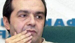 В МОЗГАХ РОССИЯН - СИНДРОМ ОСАЖДЕННОЙ КРЕПОСТИ (В.Шендерович)