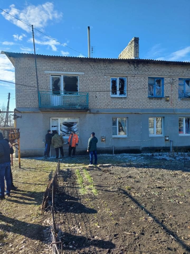 Російські окупанти обстрілюють Щастя та Врубівку: люди без комунікацій, ховаються у бомбосховищах, - голова Луганської ОДА Гайдай 02