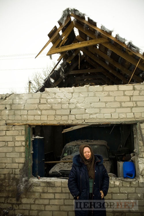 "Нас война замучила, но в целом выжить можно, даже без света, лишь бы не стреляли". Репортаж из Авдеевки 01