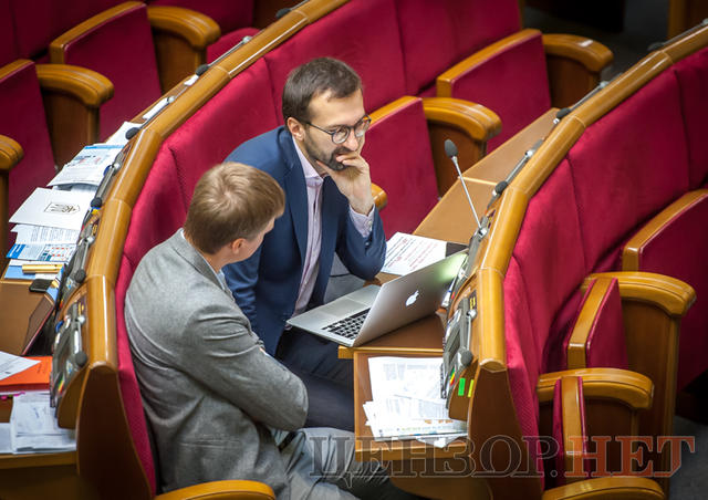 Весела історія Розенблата, усмішка Савченко Гройсману, консультації Богомолець і Шурми: день роботи Ради 20 жовтня 19 Весела історія Розенблата, усмішка Савченко Гройсману, консультації Богомолець і Шурми: день роботи Ради 20 жовтня 19