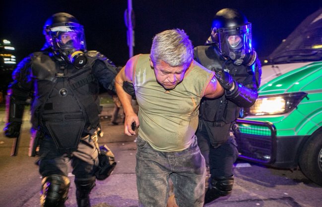 Массовые протесты против обязательной вакцинации прошли в Вильнюсе 25