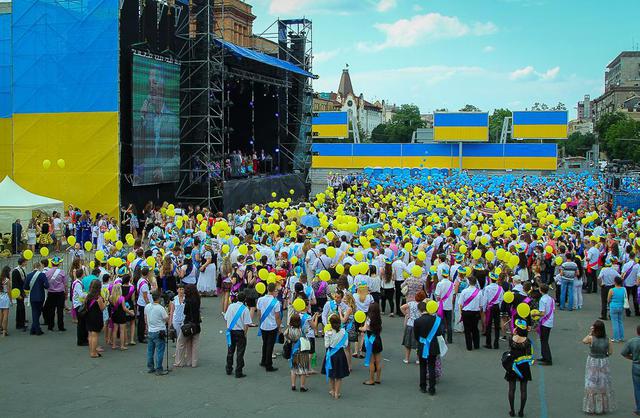 школа парад выпуск