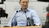 Яценюк предлагает отдать местным советам власть в регионах