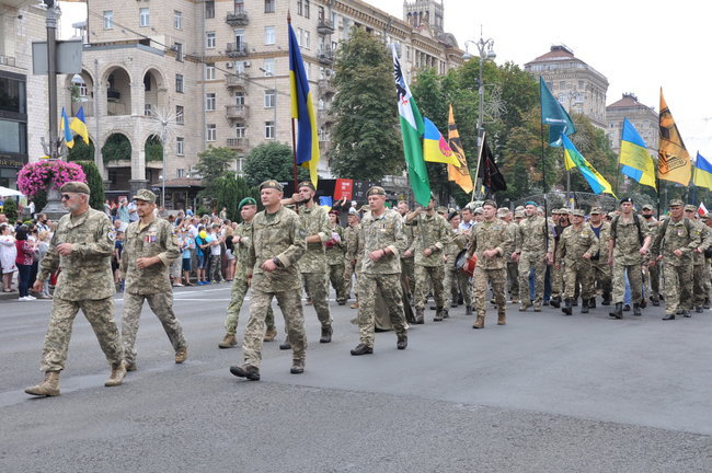 У центрі Києва відбувся Марш захисників України 40