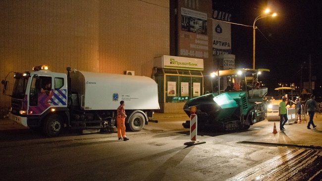 У Дніпрі на 26 вулицях відновлюють дорожнє покриття 02