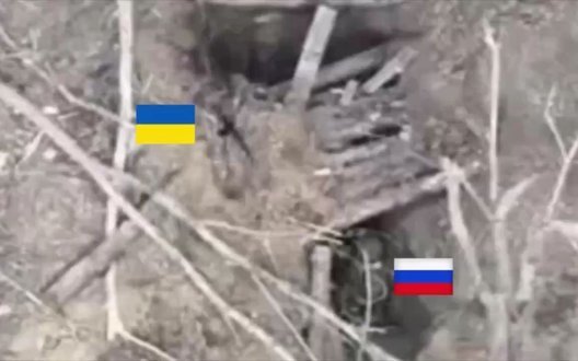 Український піхотинець чергою з автомата ліквідував окупанта у ближньому бою під час зачистки окопу. ВIДЕО