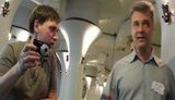 Девушку в футболке с надписью "Богородица, Путина прогони" выгнали из московского кафе: Не богохульствуйте здесь! + ВИДЕО