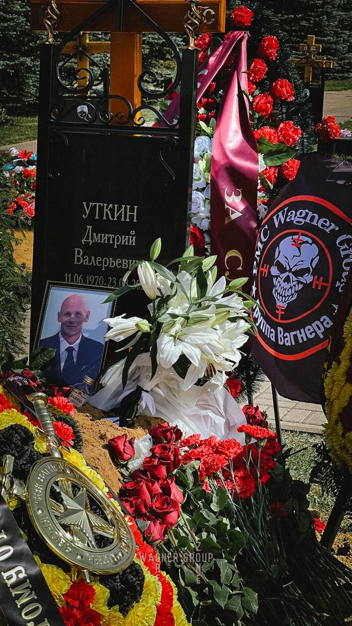 Terrorist Utkin, after whom Wagner PMC was named, was buried in Russia 02