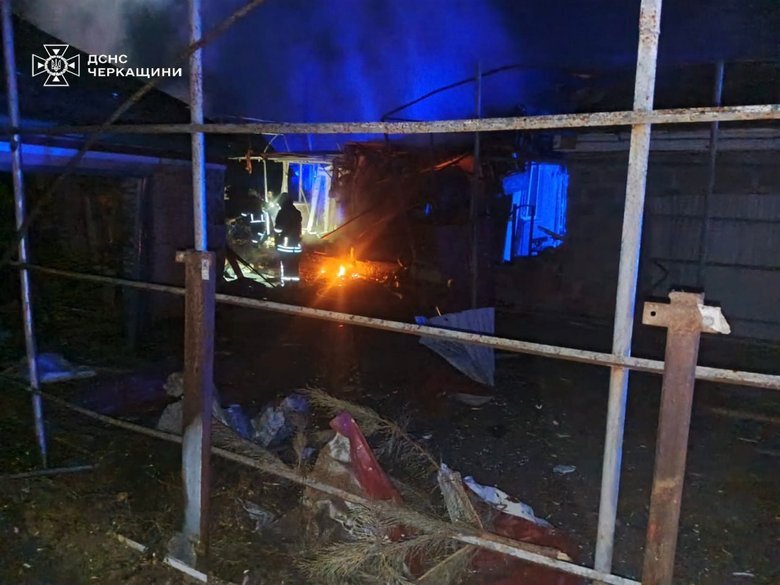 Обстріл Черкащини 7 березня: ДСНС евакуювала людей зі зруйнованого будинку