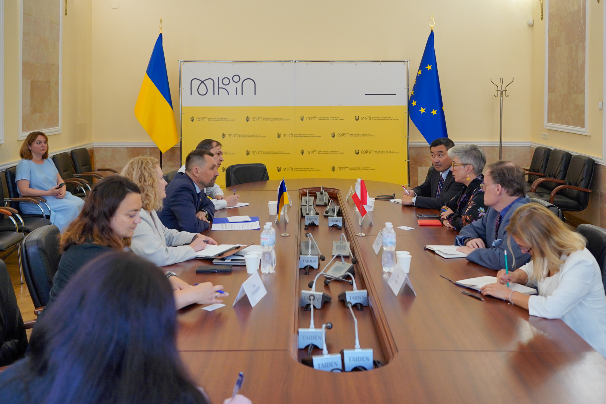 Україна та Канада співпрацюватимуть у сфері боротьби з дезінформацією ...