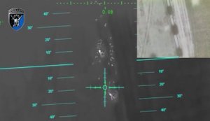 Пилот 42-й ОМБр совершил два сброса тяжелым дроном на более чем 20 российских штурмовиков. ВИДЕО