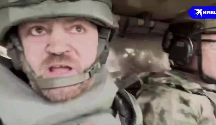 Buggy with Kremlin propagandists Kots and Poddubny hit mine in Vovchansk. VIDEO