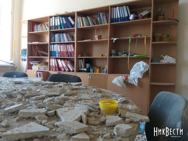 Унаслідок ракетного удару по Миколаєву пошкоджено дві школи, - Сєнкевич 14
