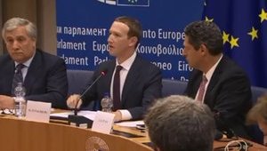 Цукерберг во время слушаний в Европарламенте извинился за утечку данных пользователей Facebook. ВИДЕО