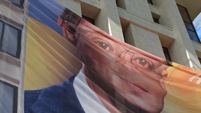 З Будинку профспілок на Майдані Незалежності зняли Мураєва. Банер з проросійським політиком провисів кілька годин 01