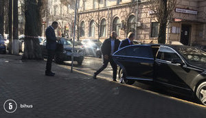 Ахметов приезжал в НАБУ. ФОТОрепортаж