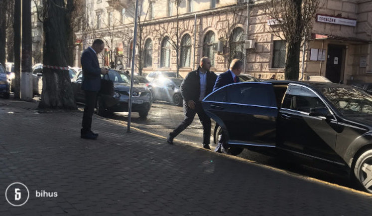 Ахметов приезжал в НАБУ. ФОТОрепортаж