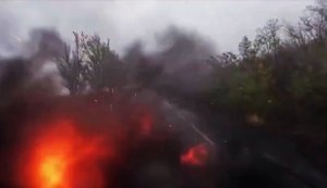 Танк "Leopard" раздавил вражеский дрон-ждун и поехал дальше. ВИДЕО