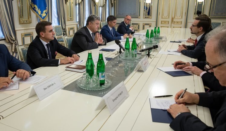 Порошенко і генсек ОБСЄ скоординували підходи щодо розміщення миротворців ООН на всій території окупованого Донбасу. ФОТО