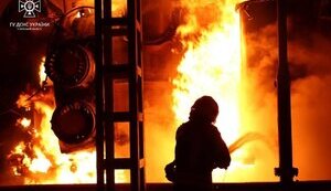 Пожежу, спричинену нічними обстрілами об’єктів інфраструктури Київщини, ліквідовано, - ДСНС. ФОТОрепортаж