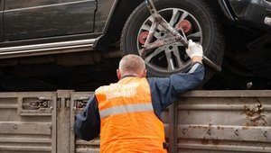 Влада Львова підвищила тариф на евакуацію транспорту на штрафмайданчик у 3 рази