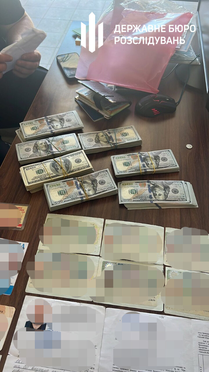 Викрито чиновників Держміграції на Одещині