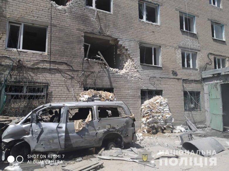 За добу росіяни обстріляли 12 населених пунктів Донеччини. Є загиблі та поранені, - Нацполіція 07