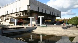 "Рейдери відбирають приміщення в одного з найбільших оперних театрів, а міністерство не може його захистити", - директор Харківської опери Олег Орищенко