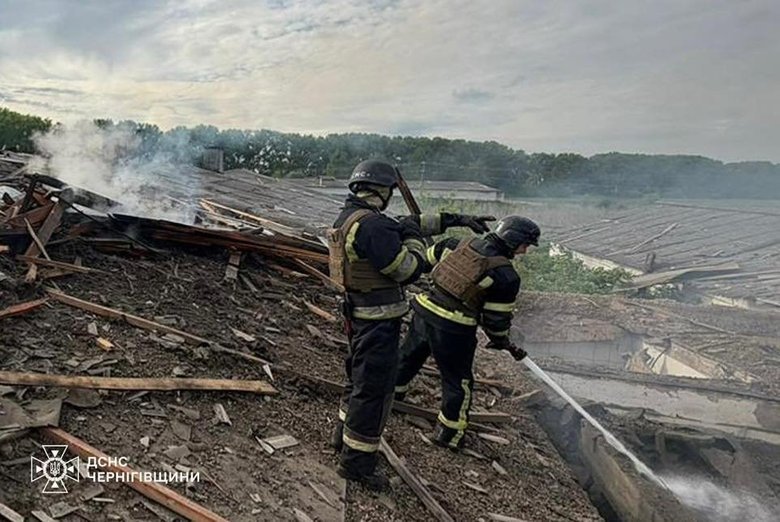 Росіяни атакували підприємство на Чернігівщині