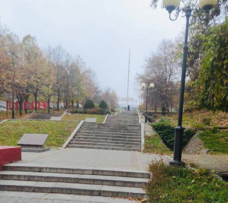 Flag of Russian Federation disappeared from main square of Melitopol, - Fedorov 01