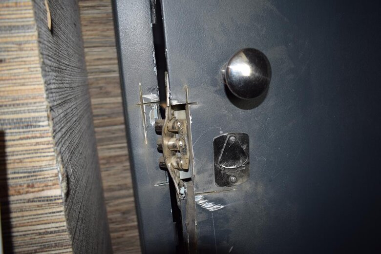 Восьмерым оккупантам, обворовывавшим дома жителей Бучи, сообщили о подозрении, - Офис Генпрокурора 06