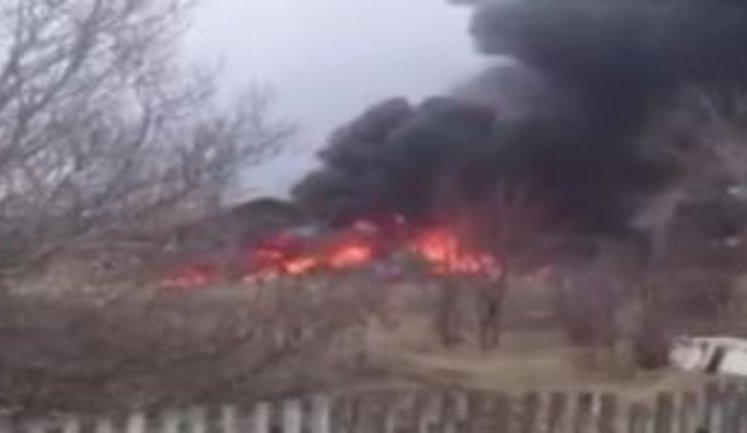 Штурмовик Су-25 розбився в Росії. Літак упав на приватний сектор. ВIДЕО