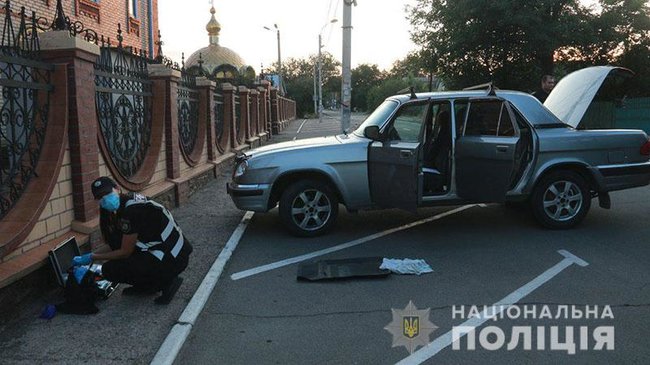 Конфлікт між двома водіями в Маріуполі переріс у стрілянину, одного з чоловіків поранено 02