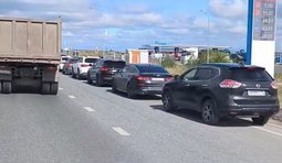У Тюмені кілометрові черги за бензином