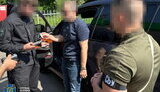 СБУ і ДБР викрили розкрадання 64 млн грн на закупівлях авто для армії