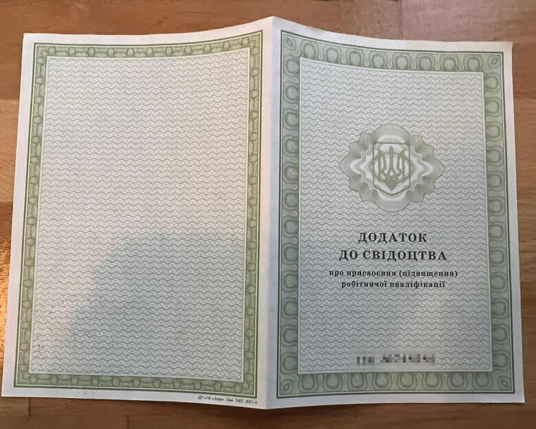 Хабарник в Одесі вистрибнув з вікна, тікаючи від силовиків 06 Хабарник в Одесі вистрибнув з вікна, тікаючи від силовиків 06