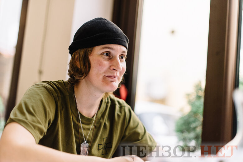 Бойовий медик, позивний Мауглі: Коли на Чернігівщині звільняли села, то забирали поранених... Люди були з обмороженнями і постріляні. Просто по приколу в них стріляли росіяни 03 Бойовий медик, позивний Мауглі: Коли на Чернігівщині звільняли села, то забирали поранених... Люди були з обмороженнями і постріляні. Просто по приколу в них стріляли росіяни 03