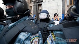 На Майдане задержали главу КУПРа. Калашников под охраной милиции проводит митинг (обновлено)