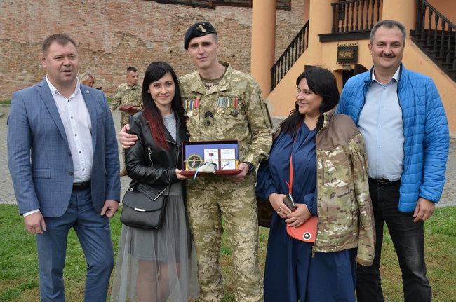 Не могла собі уявити, що представлятиму до нагороди Народний Герой свого… сина! Репортаж із церемонії у Луцьку 23