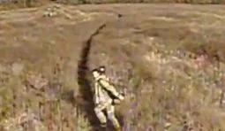 Рашист спробував збити український FPV-дрон пляшкою з бензином, але був ліквідований: бойова робота 414-ї бригади. ВIДЕО