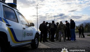 Чоловік відкрив стрілянину з автомата по військових та поліцейському на Рівненщині: його розшукують. ФОТОрепортаж