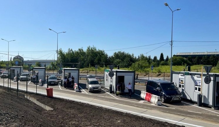 Тестування нової системи контролю: Прикордонники попередили про можливі затримки на кордоні з Польщею
