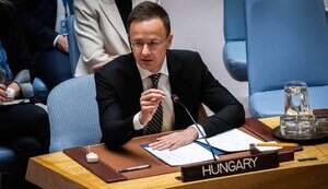 Сийярто обвиняет Польшу и ЕС в блокировании мирных переговоров