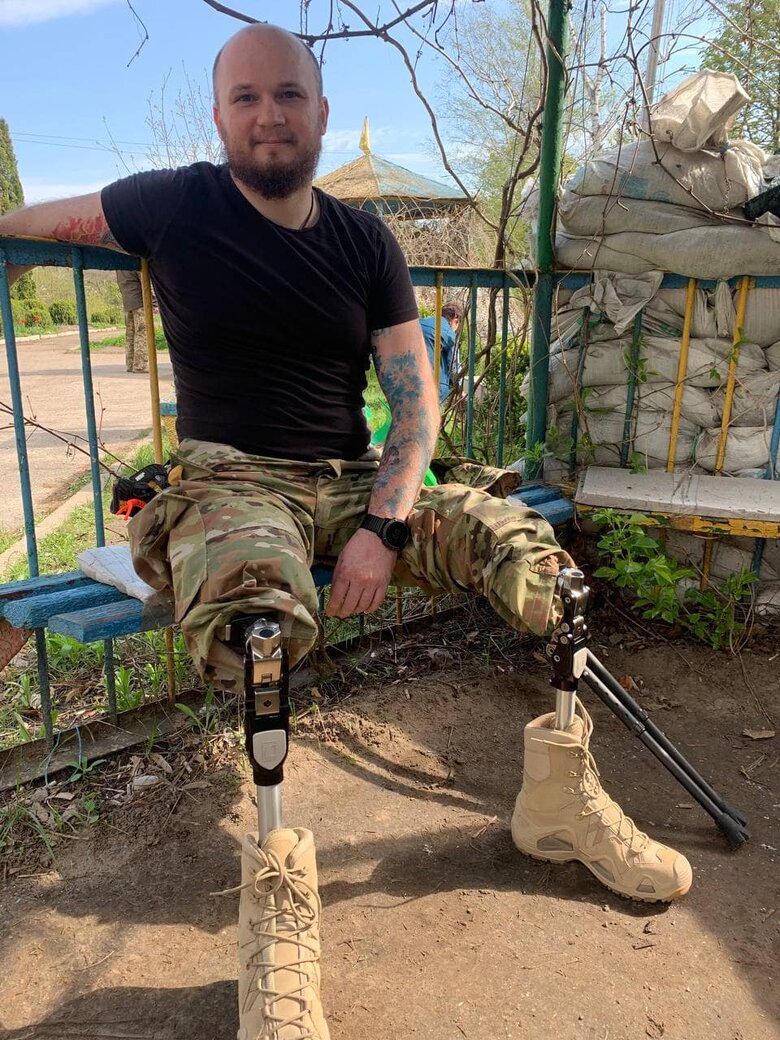 Ukrainian soldier Vitaliy, codename Texas, lost his legs in war, but returned to his unit and became an aerial reconnaissance man 02