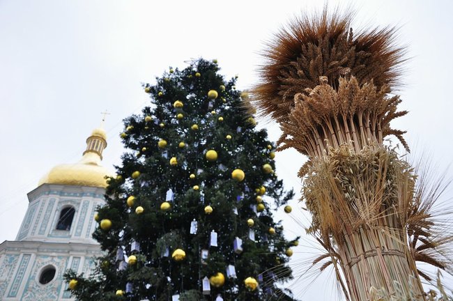 Різдвяні святкування в центрі Києва 01